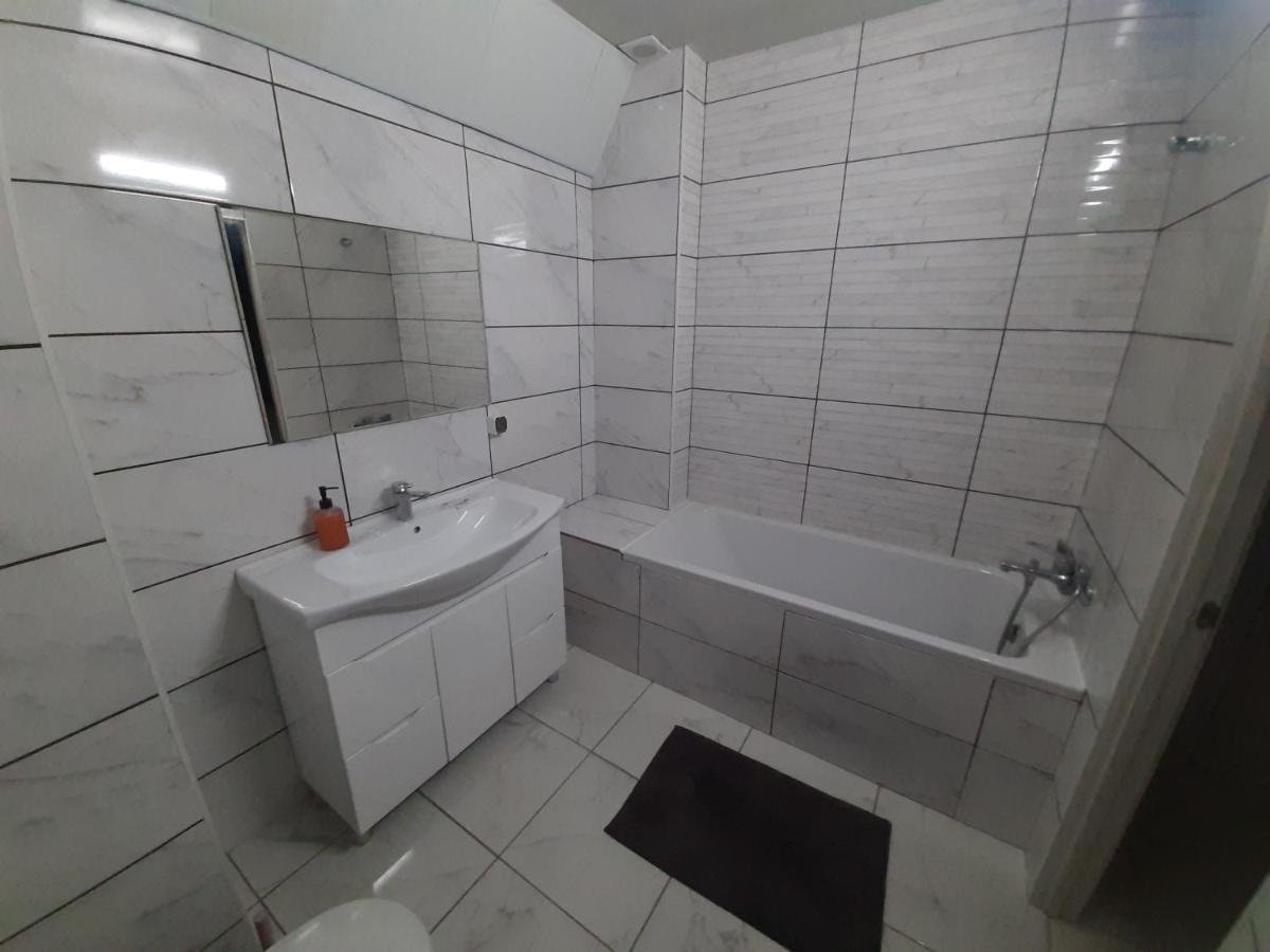 Comfortable Apartment Zamostyanska 34А Vinnitsya Dış mekan fotoğraf